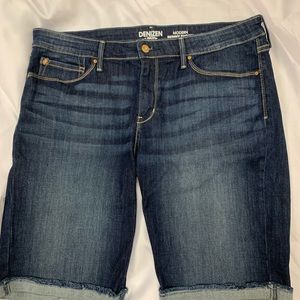 Denizen from Levi’s Modern Skinny Shorts Size 18